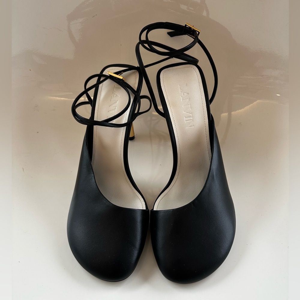 Lanvin Black Leather pumps